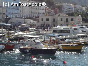 [P06] În portul din Capri.  » foto by maryka
 - 
<span class="allrVoted glyphicon glyphicon-heart hidden" id="av1087162"></span>
<a class="m-l-10 hidden" id="sv1087162" onclick="voting_Foto_DelVot(,1087162,25401)" role="button">șterge vot <span class="glyphicon glyphicon-remove"></span></a>
<a id="v91087162" class=" c-red"  onclick="voting_Foto_SetVot(1087162)" role="button"><span class="glyphicon glyphicon-heart-empty"></span> <b>LIKE</b> = Votează poza</a> <img class="hidden"  id="f1087162W9" src="/imagini/loader.gif" border="0" /><span class="AjErrMes hidden" id="e1087162ErM"></span>
