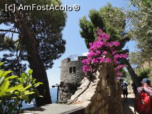 P09 [JUN-2019] Positano, drumul spre plaja Il Fornillo.