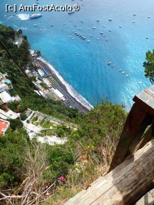 [P29] Positano 2026, o mică plajă. De asemenea, se pot vedea în poză cablurile funicularului cu care face aprovizionarea. » foto by Dragoș_MD
 - 
<span class="allrVoted glyphicon glyphicon-heart hidden" id="av1529704"></span>
<a class="m-l-10 hidden" id="sv1529704" onclick="voting_Foto_DelVot(,1529704,25401)" role="button">șterge vot <span class="glyphicon glyphicon-remove"></span></a>
<a id="v91529704" class=" c-red"  onclick="voting_Foto_SetVot(1529704)" role="button"><span class="glyphicon glyphicon-heart-empty"></span> <b>LIKE</b> = Votează poza</a> <img class="hidden"  id="f1529704W9" src="/imagini/loader.gif" border="0" /><span class="AjErrMes hidden" id="e1529704ErM"></span>