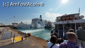 [P04] Napoli, portul turistic, îmbarcarea » foto by Dragoș_MD
 - 
<span class="allrVoted glyphicon glyphicon-heart hidden" id="av1529679"></span>
<a class="m-l-10 hidden" id="sv1529679" onclick="voting_Foto_DelVot(,1529679,25401)" role="button">șterge vot <span class="glyphicon glyphicon-remove"></span></a>
<a id="v91529679" class=" c-red"  onclick="voting_Foto_SetVot(1529679)" role="button"><span class="glyphicon glyphicon-heart-empty"></span> <b>LIKE</b> = Votează poza</a> <img class="hidden"  id="f1529679W9" src="/imagini/loader.gif" border="0" /><span class="AjErrMes hidden" id="e1529679ErM"></span>
