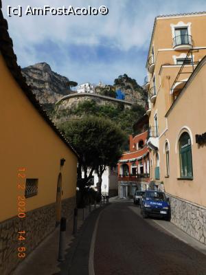 [P52] Plimbându-ne prin Positano privim spre munte şi şoseaua SS163 » foto by irinad
 - 
<span class="allrVoted glyphicon glyphicon-heart hidden" id="av1161747"></span>
<a class="m-l-10 hidden" id="sv1161747" onclick="voting_Foto_DelVot(,1161747,25401)" role="button">șterge vot <span class="glyphicon glyphicon-remove"></span></a>
<a id="v91161747" class=" c-red"  onclick="voting_Foto_SetVot(1161747)" role="button"><span class="glyphicon glyphicon-heart-empty"></span> <b>LIKE</b> = Votează poza</a> <img class="hidden"  id="f1161747W9" src="/imagini/loader.gif" border="0" /><span class="AjErrMes hidden" id="e1161747ErM"></span>