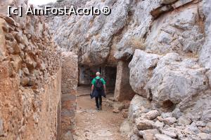 [P16] Creta, Peninsula Akrotiri, Am ajuns la Arkoudospilio, Peștera Ursului » foto by mprofeanu
 - 
<span class="allrVoted glyphicon glyphicon-heart hidden" id="av1276314"></span>
<a class="m-l-10 hidden" id="sv1276314" onclick="voting_Foto_DelVot(,1276314,25424)" role="button">șterge vot <span class="glyphicon glyphicon-remove"></span></a>
<a id="v91276314" class=" c-red"  onclick="voting_Foto_SetVot(1276314)" role="button"><span class="glyphicon glyphicon-heart-empty"></span> <b>LIKE</b> = Votează poza</a> <img class="hidden"  id="f1276314W9" src="/imagini/loader.gif" border="0" /><span class="AjErrMes hidden" id="e1276314ErM"></span>
