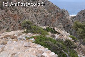 [P26] Creta, Peninsula Akrotiri, Peisaj arid, poză de pe poteca spre Mănăstirea Katholiko, coborâm 
 și trepte în serpentină.... » foto by mprofeanu
 - 
<span class="allrVoted glyphicon glyphicon-heart hidden" id="av1276324"></span>
<a class="m-l-10 hidden" id="sv1276324" onclick="voting_Foto_DelVot(,1276324,25424)" role="button">șterge vot <span class="glyphicon glyphicon-remove"></span></a>
<a id="v91276324" class=" c-red"  onclick="voting_Foto_SetVot(1276324)" role="button"><span class="glyphicon glyphicon-heart-empty"></span> <b>LIKE</b> = Votează poza</a> <img class="hidden"  id="f1276324W9" src="/imagini/loader.gif" border="0" /><span class="AjErrMes hidden" id="e1276324ErM"></span>
