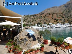 [P12] Loutro, în micul port steagul Greciei chiar şi pe o piatră » foto by irinad
 - 
<span class="allrVoted glyphicon glyphicon-heart hidden" id="av1094731"></span>
<a class="m-l-10 hidden" id="sv1094731" onclick="voting_Foto_DelVot(,1094731,25424)" role="button">șterge vot <span class="glyphicon glyphicon-remove"></span></a>
<a id="v91094731" class=" c-red"  onclick="voting_Foto_SetVot(1094731)" role="button"><span class="glyphicon glyphicon-heart-empty"></span> <b>LIKE</b> = Votează poza</a> <img class="hidden"  id="f1094731W9" src="/imagini/loader.gif" border="0" /><span class="AjErrMes hidden" id="e1094731ErM"></span>