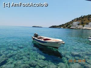 [P16] Barcă plutind pe apa cristalină din Loutro » foto by irinad
 - 
<span class="allrVoted glyphicon glyphicon-heart hidden" id="av1094735"></span>
<a class="m-l-10 hidden" id="sv1094735" onclick="voting_Foto_DelVot(,1094735,25424)" role="button">șterge vot <span class="glyphicon glyphicon-remove"></span></a>
<a id="v91094735" class=" c-red"  onclick="voting_Foto_SetVot(1094735)" role="button"><span class="glyphicon glyphicon-heart-empty"></span> <b>LIKE</b> = Votează poza</a> <img class="hidden"  id="f1094735W9" src="/imagini/loader.gif" border="0" /><span class="AjErrMes hidden" id="e1094735ErM"></span>