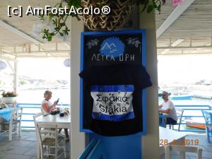 [P22] Se poate cumpăra chiar şi un tricou cu un semn de circulaţie găurit » foto by irinad
 - 
<span class="allrVoted glyphicon glyphicon-heart hidden" id="av1094741"></span>
<a class="m-l-10 hidden" id="sv1094741" onclick="voting_Foto_DelVot(,1094741,25424)" role="button">șterge vot <span class="glyphicon glyphicon-remove"></span></a>
<a id="v91094741" class=" c-red"  onclick="voting_Foto_SetVot(1094741)" role="button"><span class="glyphicon glyphicon-heart-empty"></span> <b>LIKE</b> = Votează poza</a> <img class="hidden"  id="f1094741W9" src="/imagini/loader.gif" border="0" /><span class="AjErrMes hidden" id="e1094741ErM"></span>