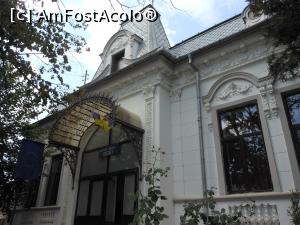 [P03] Bechet - Biblioteca orașului, o clădire veche, foarte frumoasă.  » foto by iulianic
 - 
<span class="allrVoted glyphicon glyphicon-heart hidden" id="av1091289"></span>
<a class="m-l-10 hidden" id="sv1091289" onclick="voting_Foto_DelVot(,1091289,25455)" role="button">șterge vot <span class="glyphicon glyphicon-remove"></span></a>
<a id="v91091289" class=" c-red"  onclick="voting_Foto_SetVot(1091289)" role="button"><span class="glyphicon glyphicon-heart-empty"></span> <b>LIKE</b> = Votează poza</a> <img class="hidden"  id="f1091289W9" src="/imagini/loader.gif" border="0" /><span class="AjErrMes hidden" id="e1091289ErM"></span>