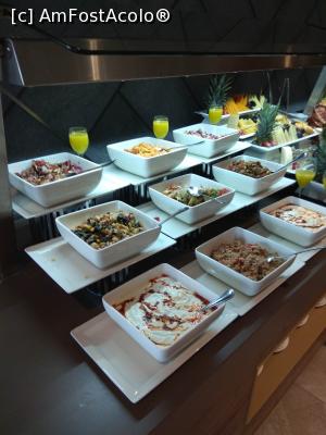 [P18] foame?  » foto by elee
 - 
<span class="allrVoted glyphicon glyphicon-heart hidden" id="av1098880"></span>
<a class="m-l-10 hidden" id="sv1098880" onclick="voting_Foto_DelVot(,1098880,25526)" role="button">șterge vot <span class="glyphicon glyphicon-remove"></span></a>
<a id="v91098880" class=" c-red"  onclick="voting_Foto_SetVot(1098880)" role="button"><span class="glyphicon glyphicon-heart-empty"></span> <b>LIKE</b> = Votează poza</a> <img class="hidden"  id="f1098880W9" src="/imagini/loader.gif" border="0" /><span class="AjErrMes hidden" id="e1098880ErM"></span>