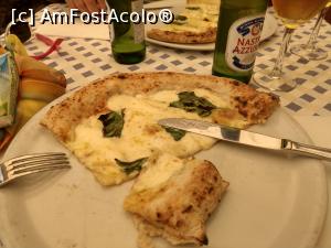 [P23] Pizza Quatro Formaggi, cu busuioc.  » foto by maryka
 - 
<span class="allrVoted glyphicon glyphicon-heart hidden" id="av1098109"></span>
<a class="m-l-10 hidden" id="sv1098109" onclick="voting_Foto_DelVot(,1098109,25565)" role="button">șterge vot <span class="glyphicon glyphicon-remove"></span></a>
<a id="v91098109" class=" c-red"  onclick="voting_Foto_SetVot(1098109)" role="button"><span class="glyphicon glyphicon-heart-empty"></span> <b>LIKE</b> = Votează poza</a> <img class="hidden"  id="f1098109W9" src="/imagini/loader.gif" border="0" /><span class="AjErrMes hidden" id="e1098109ErM"></span>