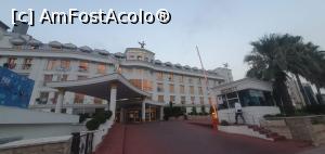 [P08] Intrare principală hotel » foto by aandrei2
 - 
<span class="allrVoted glyphicon glyphicon-heart hidden" id="av1320752"></span>
<a class="m-l-10 hidden" id="sv1320752" onclick="voting_Foto_DelVot(,1320752,25702)" role="button">șterge vot <span class="glyphicon glyphicon-remove"></span></a>
<a id="v91320752" class=" c-red"  onclick="voting_Foto_SetVot(1320752)" role="button"><span class="glyphicon glyphicon-heart-empty"></span> <b>LIKE</b> = Votează poza</a> <img class="hidden"  id="f1320752W9" src="/imagini/loader.gif" border="0" /><span class="AjErrMes hidden" id="e1320752ErM"></span>