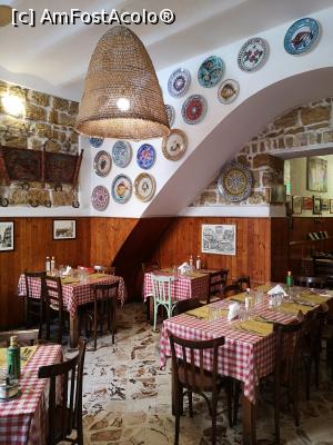 [P11] Osteria Lo Bianco » foto by crismis
 - 
<span class="allrVoted glyphicon glyphicon-heart hidden" id="av1125484"></span>
<a class="m-l-10 hidden" id="sv1125484" onclick="voting_Foto_DelVot(,1125484,25706)" role="button">șterge vot <span class="glyphicon glyphicon-remove"></span></a>
<a id="v91125484" class=" c-red"  onclick="voting_Foto_SetVot(1125484)" role="button"><span class="glyphicon glyphicon-heart-empty"></span> <b>LIKE</b> = Votează poza</a> <img class="hidden"  id="f1125484W9" src="/imagini/loader.gif" border="0" /><span class="AjErrMes hidden" id="e1125484ErM"></span>