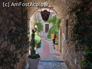 [P12] Din interiorul Château de la Chèvre d’Or » foto by irinad
 - 
<span class="allrVoted glyphicon glyphicon-heart hidden" id="av1109946"></span>
<a class="m-l-10 hidden" id="sv1109946" onclick="voting_Foto_DelVot(,1109946,25726)" role="button">șterge vot <span class="glyphicon glyphicon-remove"></span></a>
<a id="v91109946" class=" c-red"  onclick="voting_Foto_SetVot(1109946)" role="button"><span class="glyphicon glyphicon-heart-empty"></span> <b>LIKE</b> = Votează poza</a> <img class="hidden"  id="f1109946W9" src="/imagini/loader.gif" border="0" /><span class="AjErrMes hidden" id="e1109946ErM"></span>