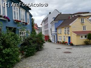 [P30] Case colorate în Bergen » foto by Marius 72
 - 
<span class="allrVoted glyphicon glyphicon-heart hidden" id="av1114386"></span>
<a class="m-l-10 hidden" id="sv1114386" onclick="voting_Foto_DelVot(,1114386,25770)" role="button">șterge vot <span class="glyphicon glyphicon-remove"></span></a>
<a id="v91114386" class=" c-red"  onclick="voting_Foto_SetVot(1114386)" role="button"><span class="glyphicon glyphicon-heart-empty"></span> <b>LIKE</b> = Votează poza</a> <img class="hidden"  id="f1114386W9" src="/imagini/loader.gif" border="0" /><span class="AjErrMes hidden" id="e1114386ErM"></span>