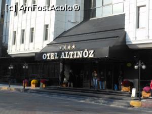 [P02] Nevșehir - Altinöz Hotel. Intrarea principală.  » foto by iulianic
 - 
<span class="allrVoted glyphicon glyphicon-heart hidden" id="av1119984"></span>
<a class="m-l-10 hidden" id="sv1119984" onclick="voting_Foto_DelVot(,1119984,25848)" role="button">șterge vot <span class="glyphicon glyphicon-remove"></span></a>
<a id="v91119984" class=" c-red"  onclick="voting_Foto_SetVot(1119984)" role="button"><span class="glyphicon glyphicon-heart-empty"></span> <b>LIKE</b> = Votează poza</a> <img class="hidden"  id="f1119984W9" src="/imagini/loader.gif" border="0" /><span class="AjErrMes hidden" id="e1119984ErM"></span>