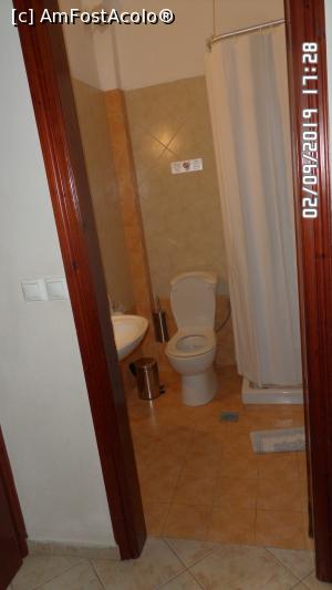 [P09] Hotel Dimitria, Leptokaria. Camera 103. Baia » foto by ungureanica
 - 
<span class="allrVoted glyphicon glyphicon-heart hidden" id="av1131533"></span>
<a class="m-l-10 hidden" id="sv1131533" onclick="voting_Foto_DelVot(,1131533,25983)" role="button">șterge vot <span class="glyphicon glyphicon-remove"></span></a>
<a id="v91131533" class=" c-red"  onclick="voting_Foto_SetVot(1131533)" role="button"><span class="glyphicon glyphicon-heart-empty"></span> <b>LIKE</b> = Votează poza</a> <img class="hidden"  id="f1131533W9" src="/imagini/loader.gif" border="0" /><span class="AjErrMes hidden" id="e1131533ErM"></span>
