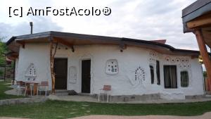 [P03] Căsuța în care am ocupat 3 camere. » foto by Cor Neliu
 - 
<span class="allrVoted glyphicon glyphicon-heart hidden" id="av1169014"></span>
<a class="m-l-10 hidden" id="sv1169014" onclick="voting_Foto_DelVot(,1169014,26094)" role="button">șterge vot <span class="glyphicon glyphicon-remove"></span></a>
<a id="v91169014" class=" c-red"  onclick="voting_Foto_SetVot(1169014)" role="button"><span class="glyphicon glyphicon-heart-empty"></span> <b>LIKE</b> = Votează poza</a> <img class="hidden"  id="f1169014W9" src="/imagini/loader.gif" border="0" /><span class="AjErrMes hidden" id="e1169014ErM"></span>