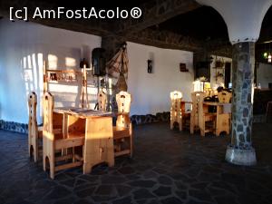 [P26] Prin restaurant » foto by crismis
 - 
<span class="allrVoted glyphicon glyphicon-heart hidden" id="av1229940"></span>
<a class="m-l-10 hidden" id="sv1229940" onclick="voting_Foto_DelVot(,1229940,26094)" role="button">șterge vot <span class="glyphicon glyphicon-remove"></span></a>
<a id="v91229940" class=" c-red"  onclick="voting_Foto_SetVot(1229940)" role="button"><span class="glyphicon glyphicon-heart-empty"></span> <b>LIKE</b> = Votează poza</a> <img class="hidden"  id="f1229940W9" src="/imagini/loader.gif" border="0" /><span class="AjErrMes hidden" id="e1229940ErM"></span>