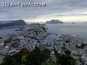 [P16] Alesund, partea superbă » foto by Marius 72
 - 
<span class="allrVoted glyphicon glyphicon-heart hidden" id="av1144092"></span>
<a class="m-l-10 hidden" id="sv1144092" onclick="voting_Foto_DelVot(,1144092,26135)" role="button">șterge vot <span class="glyphicon glyphicon-remove"></span></a>
<a id="v91144092" class=" c-red"  onclick="voting_Foto_SetVot(1144092)" role="button"><span class="glyphicon glyphicon-heart-empty"></span> <b>LIKE</b> = Votează poza</a> <img class="hidden"  id="f1144092W9" src="/imagini/loader.gif" border="0" /><span class="AjErrMes hidden" id="e1144092ErM"></span>