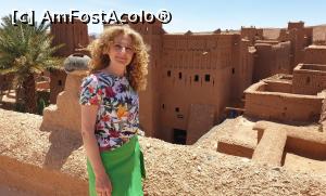 [P32] Casele (kasbah-urile) nu sunt foarte sofisticate, dar la etaj sunt impodobite cu modele ornamentale, iar in fiecare colt exista cate un turn. Cu cat sunt mai sofisticate turnurile, cu atat este mai bogat proprietarul. » foto by geani anto
 - 
<span class="allrVoted glyphicon glyphicon-heart hidden" id="av1306027"></span>
<a class="m-l-10 hidden" id="sv1306027" onclick="voting_Foto_DelVot(,1306027,26215)" role="button">șterge vot <span class="glyphicon glyphicon-remove"></span></a>
<a id="v91306027" class=" c-red"  onclick="voting_Foto_SetVot(1306027)" role="button"><span class="glyphicon glyphicon-heart-empty"></span> <b>LIKE</b> = Votează poza</a> <img class="hidden"  id="f1306027W9" src="/imagini/loader.gif" border="0" /><span class="AjErrMes hidden" id="e1306027ErM"></span>