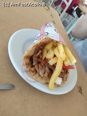 [P07] Terasa La Ianis (O Giannis), gyros » foto by Dragoș_MD
 - 
<span class="allrVoted glyphicon glyphicon-heart hidden" id="av1151296"></span>
<a class="m-l-10 hidden" id="sv1151296" onclick="voting_Foto_DelVot(,1151296,26225)" role="button">șterge vot <span class="glyphicon glyphicon-remove"></span></a>
<a id="v91151296" class=" c-red"  onclick="voting_Foto_SetVot(1151296)" role="button"><span class="glyphicon glyphicon-heart-empty"></span> <b>LIKE</b> = Votează poza</a> <img class="hidden"  id="f1151296W9" src="/imagini/loader.gif" border="0" /><span class="AjErrMes hidden" id="e1151296ErM"></span>