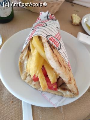[P08] Terasa La Ianis (O Giannis), gyros » foto by Dragoș_MD
 - 
<span class="allrVoted glyphicon glyphicon-heart hidden" id="av1151297"></span>
<a class="m-l-10 hidden" id="sv1151297" onclick="voting_Foto_DelVot(,1151297,26225)" role="button">șterge vot <span class="glyphicon glyphicon-remove"></span></a>
<a id="v91151297" class=" c-red"  onclick="voting_Foto_SetVot(1151297)" role="button"><span class="glyphicon glyphicon-heart-empty"></span> <b>LIKE</b> = Votează poza</a> <img class="hidden"  id="f1151297W9" src="/imagini/loader.gif" border="0" /><span class="AjErrMes hidden" id="e1151297ErM"></span>