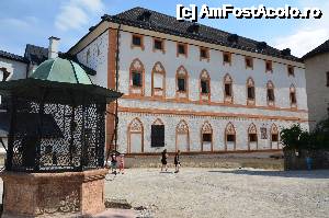 [P19] Festung Hohensalzburg (Cetatea Hohensalzburg), cuertea interioară cu Zisterne, principala sursă de apă a cetăţii » foto by unq
 - 
<span class="allrVoted glyphicon glyphicon-heart hidden" id="av486029"></span>
<a class="m-l-10 hidden" id="sv486029" onclick="voting_Foto_DelVot(,486029,26232)" role="button">șterge vot <span class="glyphicon glyphicon-remove"></span></a>
<a id="v9486029" class=" c-red"  onclick="voting_Foto_SetVot(486029)" role="button"><span class="glyphicon glyphicon-heart-empty"></span> <b>LIKE</b> = Votează poza</a> <img class="hidden"  id="f486029W9" src="/imagini/loader.gif" border="0" /><span class="AjErrMes hidden" id="e486029ErM"></span>