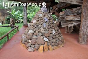 [P40] Puerto Iguazu, Complex Turistic Aripuca, Capcana Aripuca, Exterior, în stânga se merge spre mica grădină » foto by mprofeanu
 - 
<span class="allrVoted glyphicon glyphicon-heart hidden" id="av1156827"></span>
<a class="m-l-10 hidden" id="sv1156827" onclick="voting_Foto_DelVot(,1156827,26268)" role="button">șterge vot <span class="glyphicon glyphicon-remove"></span></a>
<a id="v91156827" class=" c-red"  onclick="voting_Foto_SetVot(1156827)" role="button"><span class="glyphicon glyphicon-heart-empty"></span> <b>LIKE</b> = Votează poza</a> <img class="hidden"  id="f1156827W9" src="/imagini/loader.gif" border="0" /><span class="AjErrMes hidden" id="e1156827ErM"></span>