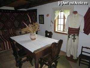 [P08] Camera de „curat„ - Casa Colțescu din Cărbunești-Sat.  » foto by tata123 🔱
 - 
<span class="allrVoted glyphicon glyphicon-heart hidden" id="av657131"></span>
<a class="m-l-10 hidden" id="sv657131" onclick="voting_Foto_DelVot(,657131,26290)" role="button">șterge vot <span class="glyphicon glyphicon-remove"></span></a>
<a id="v9657131" class=" c-red"  onclick="voting_Foto_SetVot(657131)" role="button"><span class="glyphicon glyphicon-heart-empty"></span> <b>LIKE</b> = Votează poza</a> <img class="hidden"  id="f657131W9" src="/imagini/loader.gif" border="0" /><span class="AjErrMes hidden" id="e657131ErM"></span>