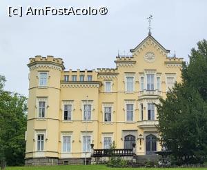 [P02] Castelul Voglsang, a carui constructie a fost comandata de catre Werndl. Este o cladire in stil neogotic, cu trei etaje, cu plan dreptunghiular si patru turnuri de colt. Un fronton triunghiular cu rozeta completeaza axa centrala, iar turnurile de colt si crenelurile confera cladirii aspectul de castel. » foto by geani anto
 - 
<span class="allrVoted glyphicon glyphicon-heart hidden" id="av1426862"></span>
<a class="m-l-10 hidden" id="sv1426862" onclick="voting_Foto_DelVot(,1426862,26356)" role="button">șterge vot <span class="glyphicon glyphicon-remove"></span></a>
<a id="v91426862" class=" c-red"  onclick="voting_Foto_SetVot(1426862)" role="button"><span class="glyphicon glyphicon-heart-empty"></span> <b>LIKE</b> = Votează poza</a> <img class="hidden"  id="f1426862W9" src="/imagini/loader.gif" border="0" /><span class="AjErrMes hidden" id="e1426862ErM"></span>