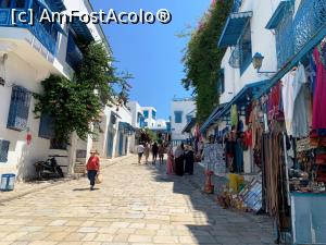 [P05] De-ale comerțului în Sidi Bou Said » foto by AZE
 - 
<span class="allrVoted glyphicon glyphicon-heart hidden" id="av1322862"></span>
<a class="m-l-10 hidden" id="sv1322862" onclick="voting_Foto_DelVot(,1322862,26417)" role="button">șterge vot <span class="glyphicon glyphicon-remove"></span></a>
<a id="v91322862" class=" c-red"  onclick="voting_Foto_SetVot(1322862)" role="button"><span class="glyphicon glyphicon-heart-empty"></span> <b>LIKE</b> = Votează poza</a> <img class="hidden"  id="f1322862W9" src="/imagini/loader.gif" border="0" /><span class="AjErrMes hidden" id="e1322862ErM"></span>