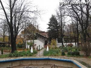 [P10] Casa Doina, în marginea Parcului Kiseleff » foto by tata123 🔱
 - 
<span class="allrVoted glyphicon glyphicon-heart hidden" id="av578280"></span>
<a class="m-l-10 hidden" id="sv578280" onclick="voting_Foto_DelVot(,578280,26422)" role="button">șterge vot <span class="glyphicon glyphicon-remove"></span></a>
<a id="v9578280" class=" c-red"  onclick="voting_Foto_SetVot(578280)" role="button"><span class="glyphicon glyphicon-heart-empty"></span> <b>LIKE</b> = Votează poza</a> <img class="hidden"  id="f578280W9" src="/imagini/loader.gif" border="0" /><span class="AjErrMes hidden" id="e578280ErM"></span>