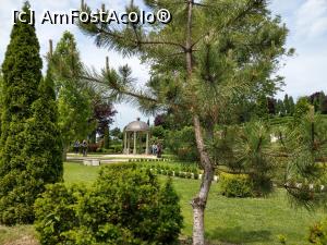 [P30] La pas pe aleile grădinii. Vedere spre foișor. » foto by maryka
 - 
<span class="allrVoted glyphicon glyphicon-heart hidden" id="av1228136"></span>
<a class="m-l-10 hidden" id="sv1228136" onclick="voting_Foto_DelVot(,1228136,26461)" role="button">șterge vot <span class="glyphicon glyphicon-remove"></span></a>
<a id="v91228136" class=" c-red"  onclick="voting_Foto_SetVot(1228136)" role="button"><span class="glyphicon glyphicon-heart-empty"></span> <b>LIKE</b> = Votează poza</a> <img class="hidden"  id="f1228136W9" src="/imagini/loader.gif" border="0" /><span class="AjErrMes hidden" id="e1228136ErM"></span>