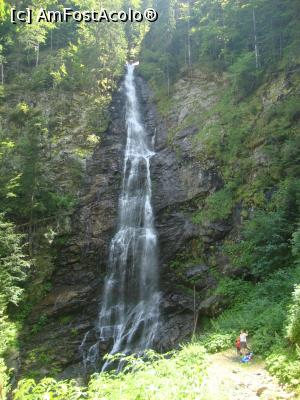 P03 [JUL-2017] Cascada Scoruş - Uite cam atât de mare este minunăţia asta de cascadă! 