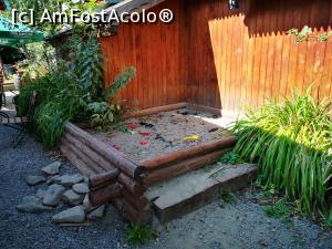 [P05] Avem și un mic loc de joacă pentru copii » foto by crismis
 - 
<span class="allrVoted glyphicon glyphicon-heart hidden" id="av1199032"></span>
<a class="m-l-10 hidden" id="sv1199032" onclick="voting_Foto_DelVot(,1199032,26631)" role="button">șterge vot <span class="glyphicon glyphicon-remove"></span></a>
<a id="v91199032" class=" c-red"  onclick="voting_Foto_SetVot(1199032)" role="button"><span class="glyphicon glyphicon-heart-empty"></span> <b>LIKE</b> = Votează poza</a> <img class="hidden"  id="f1199032W9" src="/imagini/loader.gif" border="0" /><span class="AjErrMes hidden" id="e1199032ErM"></span>