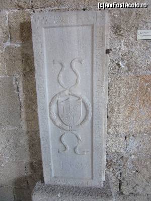 [P08] Piatră tombală a unui Mare Marstru din 1422 » foto by Michi
 - 
<span class="allrVoted glyphicon glyphicon-heart hidden" id="av625700"></span>
<a class="m-l-10 hidden" id="sv625700" onclick="voting_Foto_DelVot(,625700,26663)" role="button">șterge vot <span class="glyphicon glyphicon-remove"></span></a>
<a id="v9625700" class=" c-red"  onclick="voting_Foto_SetVot(625700)" role="button"><span class="glyphicon glyphicon-heart-empty"></span> <b>LIKE</b> = Votează poza</a> <img class="hidden"  id="f625700W9" src="/imagini/loader.gif" border="0" /><span class="AjErrMes hidden" id="e625700ErM"></span>