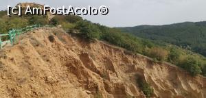 [P18] Prima secțiune de piramide de pământ de la Stob. » foto by Aurici
 - 
<span class="allrVoted glyphicon glyphicon-heart hidden" id="av1213084"></span>
<a class="m-l-10 hidden" id="sv1213084" onclick="voting_Foto_DelVot(,1213084,26710)" role="button">șterge vot <span class="glyphicon glyphicon-remove"></span></a>
<a id="v91213084" class=" c-red"  onclick="voting_Foto_SetVot(1213084)" role="button"><span class="glyphicon glyphicon-heart-empty"></span> <b>LIKE</b> = Votează poza</a> <img class="hidden"  id="f1213084W9" src="/imagini/loader.gif" border="0" /><span class="AjErrMes hidden" id="e1213084ErM"></span>