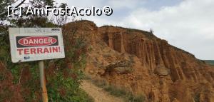 [P33] Indicatorul care te avertizează că urmează o zonă de risc. » foto by Aurici
 - 
<span class="allrVoted glyphicon glyphicon-heart hidden" id="av1213099"></span>
<a class="m-l-10 hidden" id="sv1213099" onclick="voting_Foto_DelVot(,1213099,26710)" role="button">șterge vot <span class="glyphicon glyphicon-remove"></span></a>
<a id="v91213099" class=" c-red"  onclick="voting_Foto_SetVot(1213099)" role="button"><span class="glyphicon glyphicon-heart-empty"></span> <b>LIKE</b> = Votează poza</a> <img class="hidden"  id="f1213099W9" src="/imagini/loader.gif" border="0" /><span class="AjErrMes hidden" id="e1213099ErM"></span>