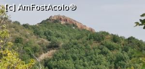 [P09] Piramidele de pământ se văd din parcare și de pe drum. » foto by Aurici
 - 
<span class="allrVoted glyphicon glyphicon-heart hidden" id="av1213075"></span>
<a class="m-l-10 hidden" id="sv1213075" onclick="voting_Foto_DelVot(,1213075,26710)" role="button">șterge vot <span class="glyphicon glyphicon-remove"></span></a>
<a id="v91213075" class=" c-red"  onclick="voting_Foto_SetVot(1213075)" role="button"><span class="glyphicon glyphicon-heart-empty"></span> <b>LIKE</b> = Votează poza</a> <img class="hidden"  id="f1213075W9" src="/imagini/loader.gif" border="0" /><span class="AjErrMes hidden" id="e1213075ErM"></span>