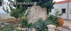 [P11] Mănăstirea Georgiou Gorgolaini - basorelief Sf Gheorghe ucigând balaurul la intrarea în curte » foto by Carmen Ion
 - 
<span class="allrVoted glyphicon glyphicon-heart hidden" id="av1357748"></span>
<a class="m-l-10 hidden" id="sv1357748" onclick="voting_Foto_DelVot(,1357748,26715)" role="button">șterge vot <span class="glyphicon glyphicon-remove"></span></a>
<a id="v91357748" class=" c-red"  onclick="voting_Foto_SetVot(1357748)" role="button"><span class="glyphicon glyphicon-heart-empty"></span> <b>LIKE</b> = Votează poza</a> <img class="hidden"  id="f1357748W9" src="/imagini/loader.gif" border="0" /><span class="AjErrMes hidden" id="e1357748ErM"></span>
