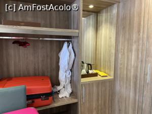[P30] Rixos Premium Magawish - dressingul, minibarul şi dulapul » foto by nicole33
 - 
<span class="allrVoted glyphicon glyphicon-heart hidden" id="av1418566"></span>
<a class="m-l-10 hidden" id="sv1418566" onclick="voting_Foto_DelVot(,1418566,26752)" role="button">șterge vot <span class="glyphicon glyphicon-remove"></span></a>
<a id="v91418566" class=" c-red"  onclick="voting_Foto_SetVot(1418566)" role="button"><span class="glyphicon glyphicon-heart-empty"></span> <b>LIKE</b> = Votează poza</a> <img class="hidden"  id="f1418566W9" src="/imagini/loader.gif" border="0" /><span class="AjErrMes hidden" id="e1418566ErM"></span>