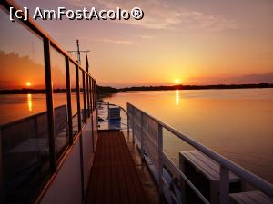 [P92] Admirând apusul cu Diana, la Nufăru » foto by crismis
 - 
<span class="allrVoted glyphicon glyphicon-heart hidden" id="av1234038"></span>
<a class="m-l-10 hidden" id="sv1234038" onclick="voting_Foto_DelVot(,1234038,26760)" role="button">șterge vot <span class="glyphicon glyphicon-remove"></span></a>
<a id="v91234038" class=" c-red"  onclick="voting_Foto_SetVot(1234038)" role="button"><span class="glyphicon glyphicon-heart-empty"></span> <b>LIKE</b> = Votează poza</a> <img class="hidden"  id="f1234038W9" src="/imagini/loader.gif" border="0" /><span class="AjErrMes hidden" id="e1234038ErM"></span>