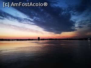 [P93] Apus la Nufăru văzut de la fereastra cabinei noastre » foto by crismis
 - 
<span class="allrVoted glyphicon glyphicon-heart hidden" id="av1234039"></span>
<a class="m-l-10 hidden" id="sv1234039" onclick="voting_Foto_DelVot(,1234039,26760)" role="button">șterge vot <span class="glyphicon glyphicon-remove"></span></a>
<a id="v91234039" class=" c-red"  onclick="voting_Foto_SetVot(1234039)" role="button"><span class="glyphicon glyphicon-heart-empty"></span> <b>LIKE</b> = Votează poza</a> <img class="hidden"  id="f1234039W9" src="/imagini/loader.gif" border="0" /><span class="AjErrMes hidden" id="e1234039ErM"></span>