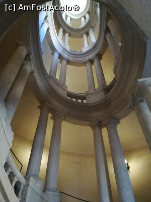 [P24] Scara lui Borromini » foto by adso
 - 
<span class="allrVoted glyphicon glyphicon-heart hidden" id="av1229206"></span>
<a class="m-l-10 hidden" id="sv1229206" onclick="voting_Foto_DelVot(,1229206,26854)" role="button">șterge vot <span class="glyphicon glyphicon-remove"></span></a>
<a id="v91229206" class=" c-red"  onclick="voting_Foto_SetVot(1229206)" role="button"><span class="glyphicon glyphicon-heart-empty"></span> <b>LIKE</b> = Votează poza</a> <img class="hidden"  id="f1229206W9" src="/imagini/loader.gif" border="0" /><span class="AjErrMes hidden" id="e1229206ErM"></span>