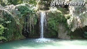[P32] Cascada Hotnitsa - Kaya Bunar / Cascadă, lac, rocă, vegetație = VIS » foto by bog68
 - 
<span class="allrVoted glyphicon glyphicon-heart hidden" id="av366367"></span>
<a class="m-l-10 hidden" id="sv366367" onclick="voting_Foto_DelVot(,366367,26861)" role="button">șterge vot <span class="glyphicon glyphicon-remove"></span></a>
<a id="v9366367" class=" c-red"  onclick="voting_Foto_SetVot(366367)" role="button"><span class="glyphicon glyphicon-heart-empty"></span> <b>LIKE</b> = Votează poza</a> <img class="hidden"  id="f366367W9" src="/imagini/loader.gif" border="0" /><span class="AjErrMes hidden" id="e366367ErM"></span>
