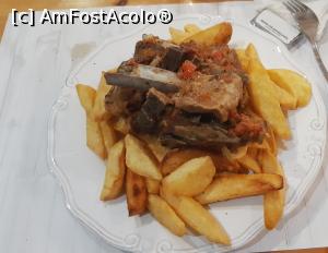 [P11] Restaurantul Arismari - capră în sos de vin alb cu cartofi gratinați » foto by Carmen Ion
 - 
<span class="allrVoted glyphicon glyphicon-heart hidden" id="av1236898"></span>
<a class="m-l-10 hidden" id="sv1236898" onclick="voting_Foto_DelVot(,1236898,26916)" role="button">șterge vot <span class="glyphicon glyphicon-remove"></span></a>
<a id="v91236898" class=" c-red"  onclick="voting_Foto_SetVot(1236898)" role="button"><span class="glyphicon glyphicon-heart-empty"></span> <b>LIKE</b> = Votează poza</a> <img class="hidden"  id="f1236898W9" src="/imagini/loader.gif" border="0" /><span class="AjErrMes hidden" id="e1236898ErM"></span>