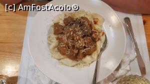 [P12] Restaurantul Arismari - vită la cuptor cu paste de casă » foto by Carmen Ion
 - 
<span class="allrVoted glyphicon glyphicon-heart hidden" id="av1236899"></span>
<a class="m-l-10 hidden" id="sv1236899" onclick="voting_Foto_DelVot(,1236899,26916)" role="button">șterge vot <span class="glyphicon glyphicon-remove"></span></a>
<a id="v91236899" class=" c-red"  onclick="voting_Foto_SetVot(1236899)" role="button"><span class="glyphicon glyphicon-heart-empty"></span> <b>LIKE</b> = Votează poza</a> <img class="hidden"  id="f1236899W9" src="/imagini/loader.gif" border="0" /><span class="AjErrMes hidden" id="e1236899ErM"></span>