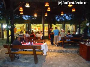 [P14] terasa-restaurant Cupidon » foto by marocanu21
 - 
<span class="allrVoted glyphicon glyphicon-heart hidden" id="av574290"></span>
<a class="m-l-10 hidden" id="sv574290" onclick="voting_Foto_DelVot(,574290,27176)" role="button">șterge vot <span class="glyphicon glyphicon-remove"></span></a>
<a id="v9574290" class=" c-red"  onclick="voting_Foto_SetVot(574290)" role="button"><span class="glyphicon glyphicon-heart-empty"></span> <b>LIKE</b> = Votează poza</a> <img class="hidden"  id="f574290W9" src="/imagini/loader.gif" border="0" /><span class="AjErrMes hidden" id="e574290ErM"></span>
