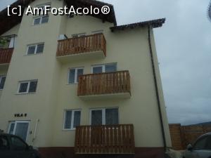 [P01] Vila-bloc unde se află apartamentul. » foto by tata123 🔱
 - 
<span class="allrVoted glyphicon glyphicon-heart hidden" id="av1278234"></span>
<a class="m-l-10 hidden" id="sv1278234" onclick="voting_Foto_DelVot(,1278234,27243)" role="button">șterge vot <span class="glyphicon glyphicon-remove"></span></a>
<a id="v91278234" class=" c-red"  onclick="voting_Foto_SetVot(1278234)" role="button"><span class="glyphicon glyphicon-heart-empty"></span> <b>LIKE</b> = Votează poza</a> <img class="hidden"  id="f1278234W9" src="/imagini/loader.gif" border="0" /><span class="AjErrMes hidden" id="e1278234ErM"></span>