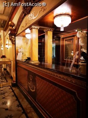 [P12] Hotel Regina Palace; recepția » foto by crismis
 - 
<span class="allrVoted glyphicon glyphicon-heart hidden" id="av1273631"></span>
<a class="m-l-10 hidden" id="sv1273631" onclick="voting_Foto_DelVot(,1273631,27260)" role="button">șterge vot <span class="glyphicon glyphicon-remove"></span></a>
<a id="v91273631" class=" c-red"  onclick="voting_Foto_SetVot(1273631)" role="button"><span class="glyphicon glyphicon-heart-empty"></span> <b>LIKE</b> = Votează poza</a> <img class="hidden"  id="f1273631W9" src="/imagini/loader.gif" border="0" /><span class="AjErrMes hidden" id="e1273631ErM"></span>