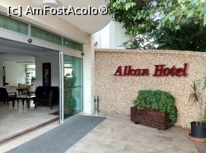 [P01] Intrare hotel-nu este in strada ci pe alee care da in bulevard » foto by ile57b
 - 
<span class="allrVoted glyphicon glyphicon-heart hidden" id="av1291737"></span>
<a class="m-l-10 hidden" id="sv1291737" onclick="voting_Foto_DelVot(,1291737,27421)" role="button">șterge vot <span class="glyphicon glyphicon-remove"></span></a>
<a id="v91291737" class=" c-red"  onclick="voting_Foto_SetVot(1291737)" role="button"><span class="glyphicon glyphicon-heart-empty"></span> <b>LIKE</b> = Votează poza</a> <img class="hidden"  id="f1291737W9" src="/imagini/loader.gif" border="0" /><span class="AjErrMes hidden" id="e1291737ErM"></span>